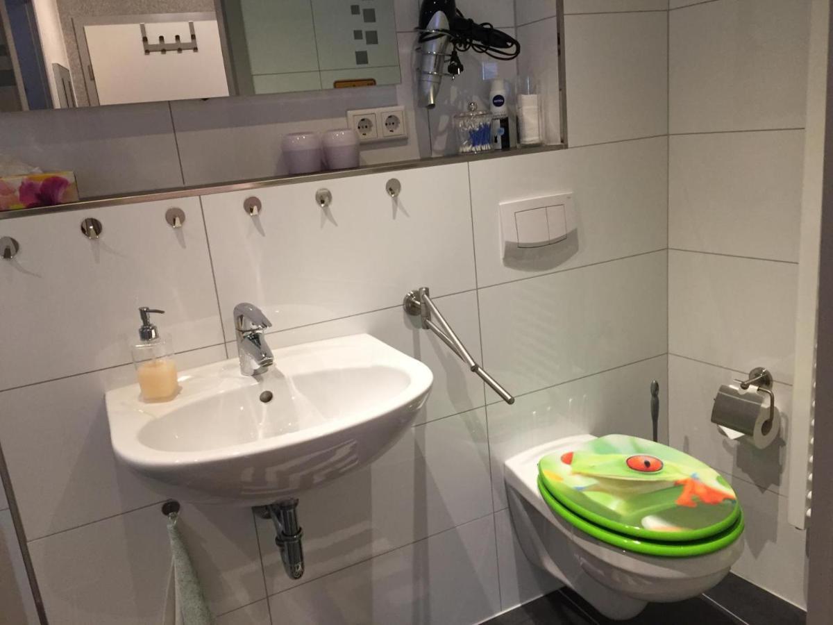 Haus Grewe In Kaub Apartment Ruang foto