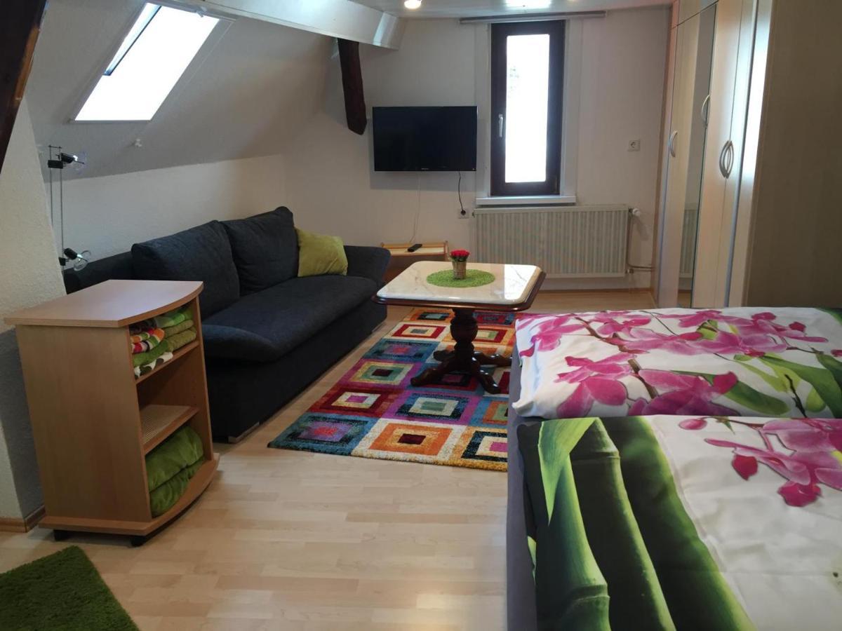 Haus Grewe In Kaub Apartment Ruang foto